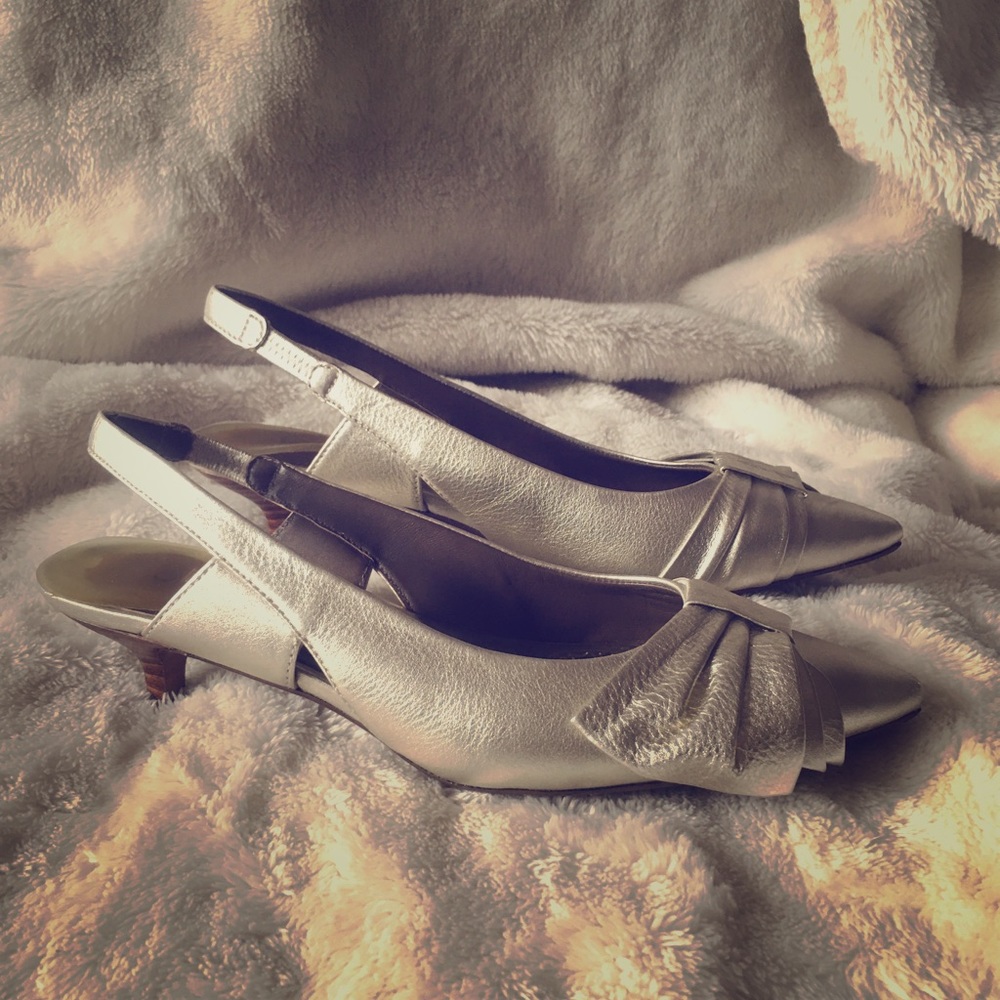 Caressa silver kitten heels